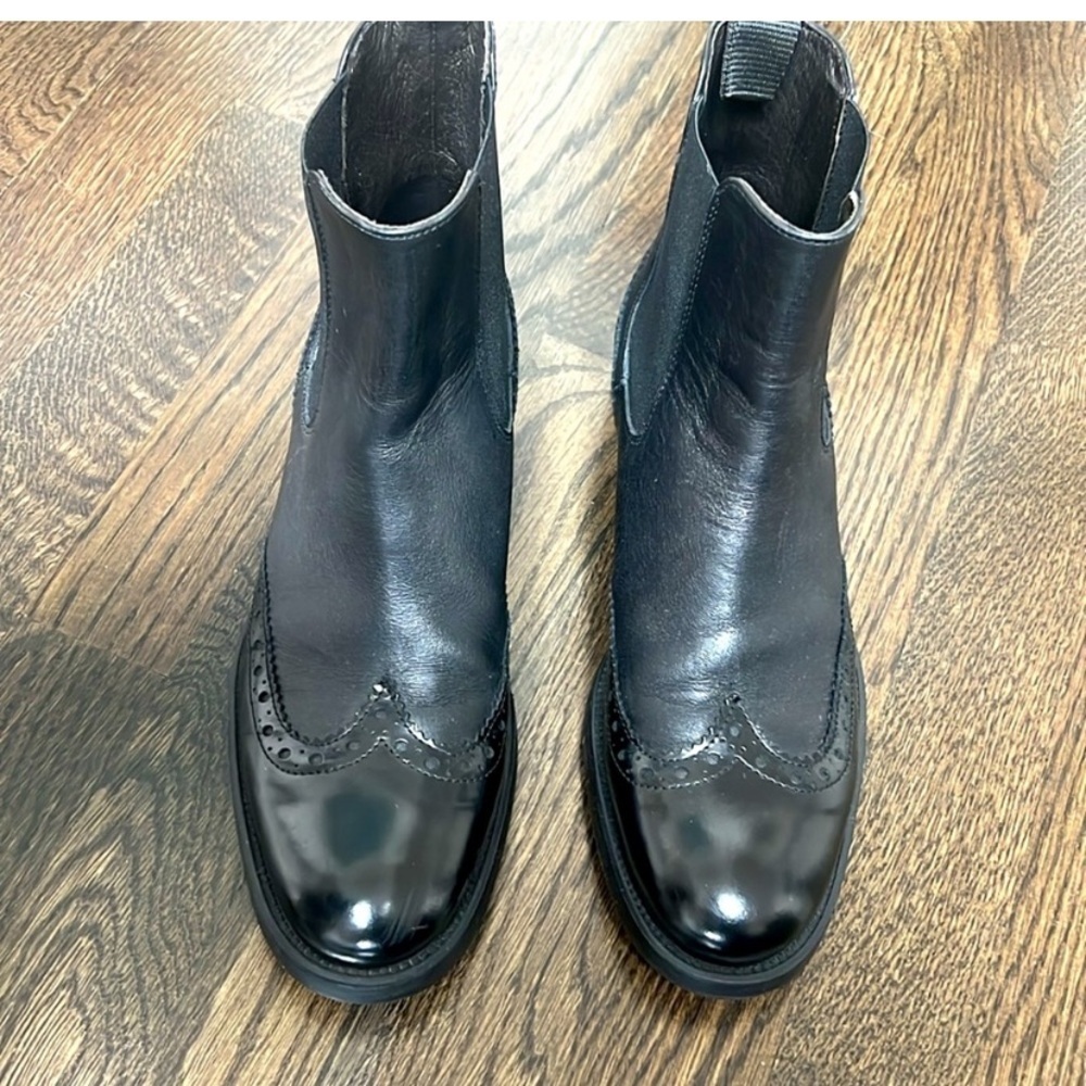 Boemos Italian Made Black Leather Wingtip Ankle Boots Booties Sz 7.5 / 38